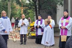 Wszystkich Świętych 2024 na cmentarzu